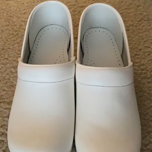 Brand new dansko clogs